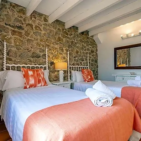 Hotel L'eresta - Wonderful With Private Pool And Free Wifi 2*